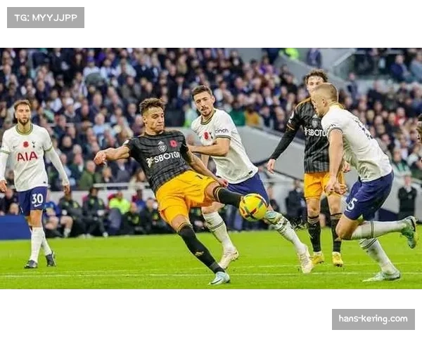 热刺与布伦特福德上演进球大战 中游球队竞争白热化